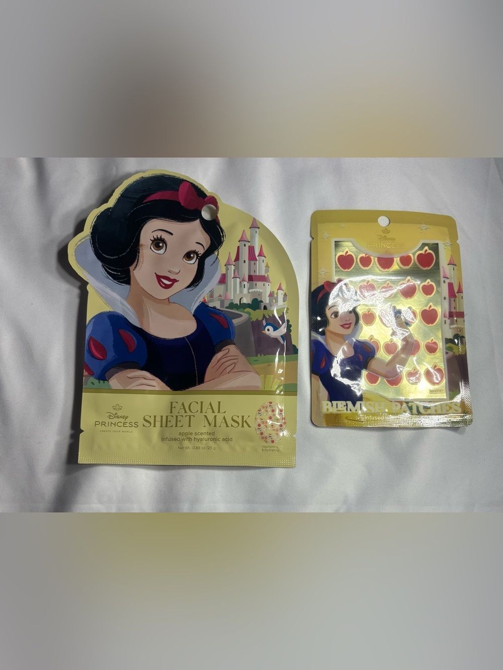 2 New Snow White Facial Sheet Mask - Apple Scented